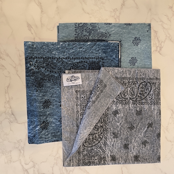 Vintage 1991 Like New RJ Reynolds Dakota Bandanas / Handkerchiefs - Set of 3 - Picture 3 of 7